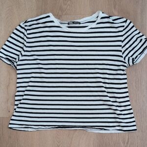 Zara White and Black Striped Short Sleeve Tee
